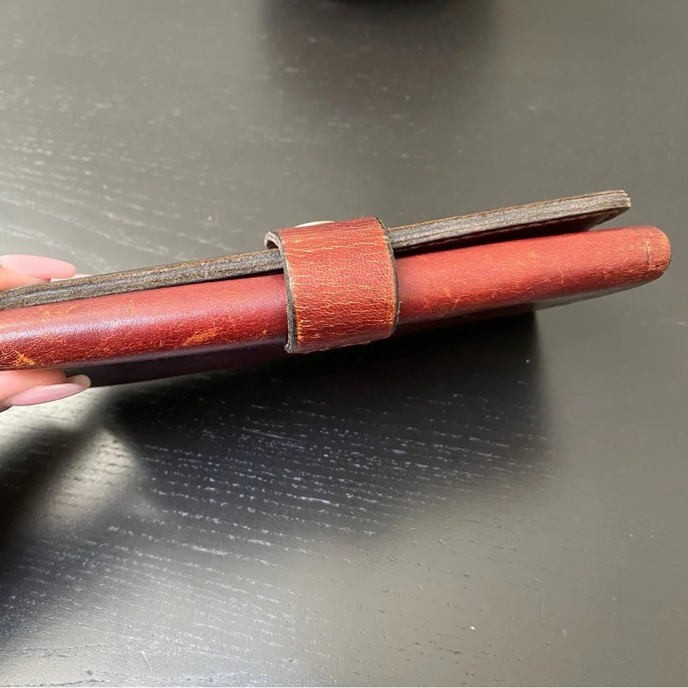 N/A elegant reddish
